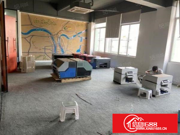 华南城地铁口楼上厂房整层800平米招租