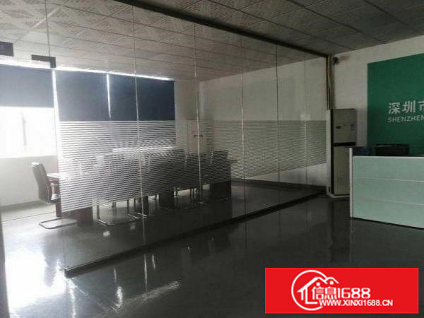 横岗松柏1000平楼上带装修贴片厂房出租，形象好，有电梯