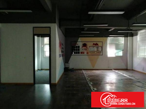 横岗茂兴路楼上750平米带装修厂房出租，物业直租！