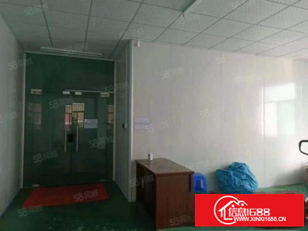 平湖白泥坑海吉星边上600平方一楼带冻库带带装修厂房出租