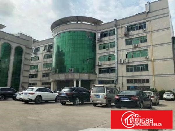 雁田布心楼上厂房出租2400平方（带办公室装修）