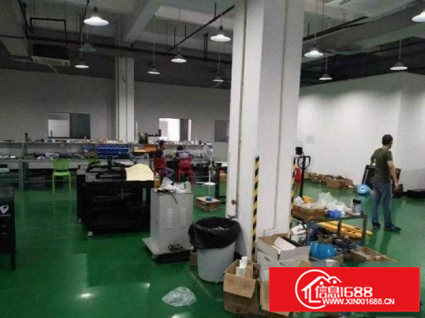 龙岗南通道楼上1300平米带豪华装修厂房出租