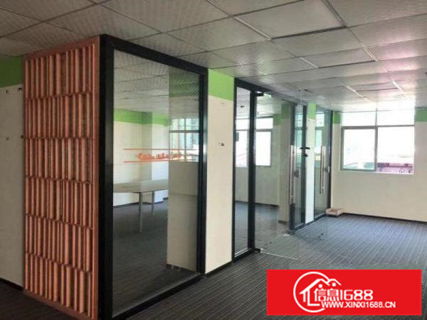 坂田地铁站350平方写字楼出租。