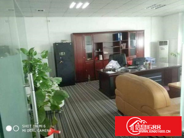 坪山新出秒杀楼上720平，带装修有办公室，电梯两吨