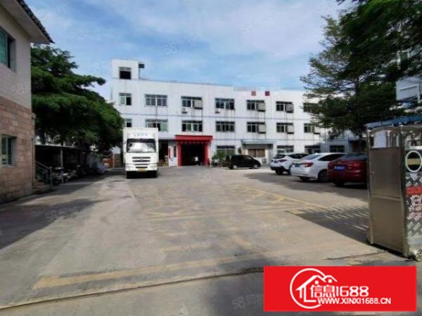 松岗田洋中心工业区楼上整层1500平厂房出租，交通方便