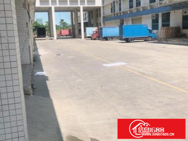 李朗十号线地铁站300米原房东仓库出租1500平