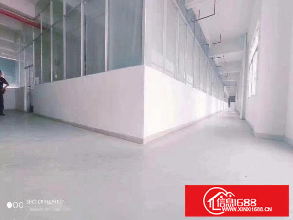 凤岗靠近大运城邦楼上带精装修厂房楼上2100平现成水电办公