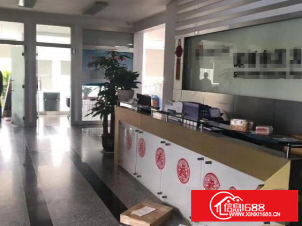 平湖广场附近小面积厂房招租，300平方有喷淋