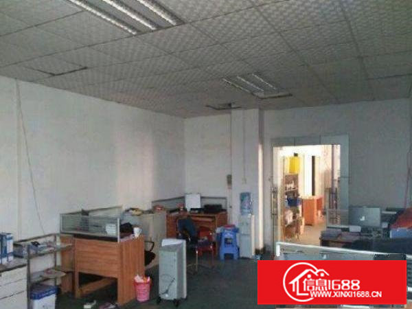 地铁站旁精装办公室580平出租