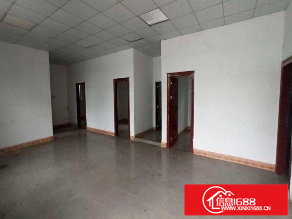 经典小独院，超大空地，交通便利，可进挂车