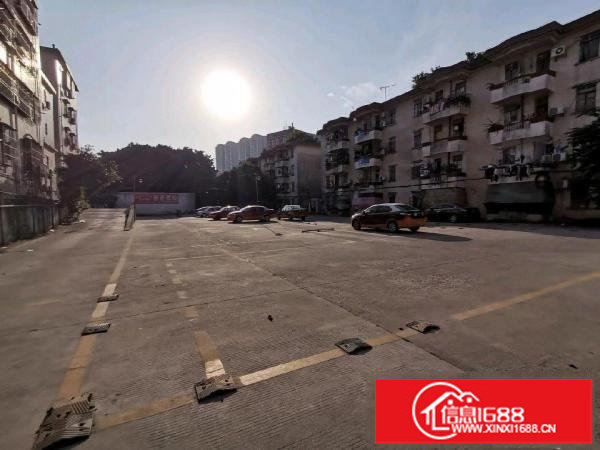 横岗塘坑地铁站附近空地2100平，只要12