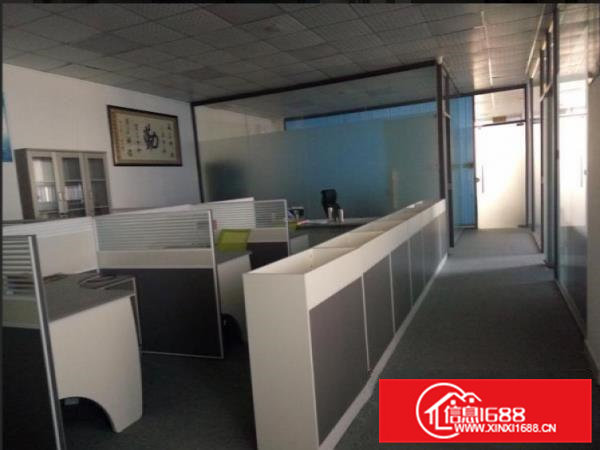 常平楼上930平方现成豪华办公室装修出租