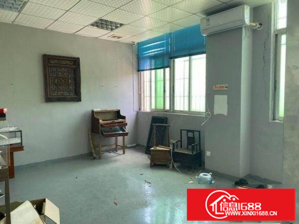 龙岗六约地铁站第一排将空出2楼现成装修400平厂房出租