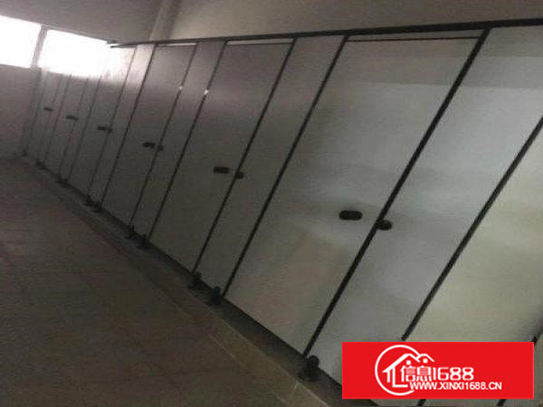 厂房招租4楼带货梯水电齐全2700平米招租