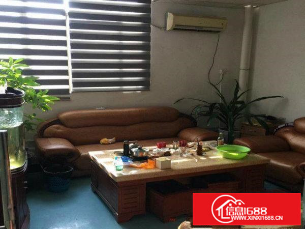 凤岗雁田怡安工业城2楼800平米厂房出租