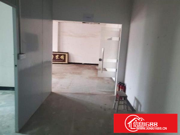 二楼2600平带办公室侧所现成水电