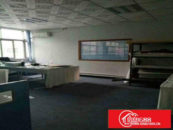 坂田云里智能园三楼1980平米，有装修，水电齐全厂房出租