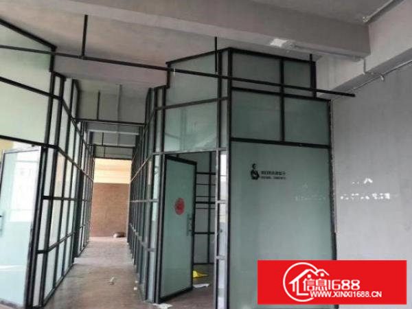 观澜轻轨站边楼上3160平精装厂房大小可分租带消防喷淋