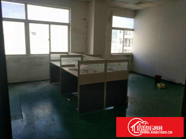 碧岭新出送精装修二楼1560平厂房出租（可分租）