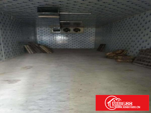 平湖白泥坑新现成装修出租,转租带库一楼330平起