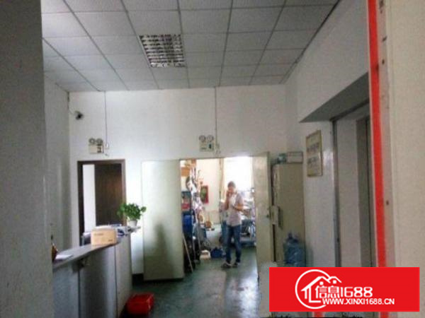 龙岗区爱联房东出租楼上900平方米标准厂房，急租，可分租