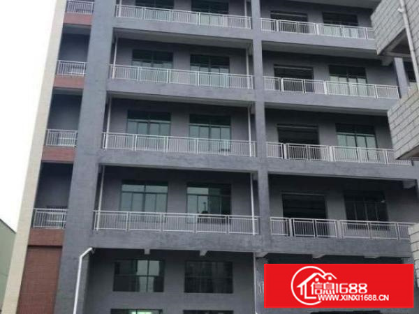 标准厂房共六层，靠东部快速一公里