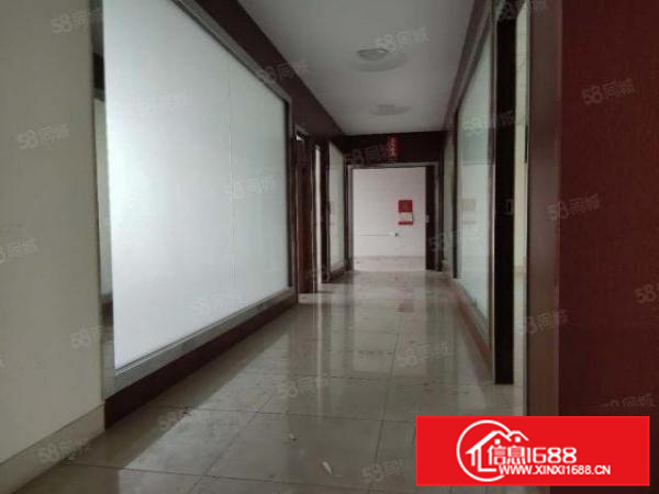 禅城刚腾出厂房800平方，证件齐全，水电齐全出租