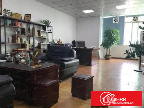 寮步塘唇工业区原房东楼上精装修厂房900平出租