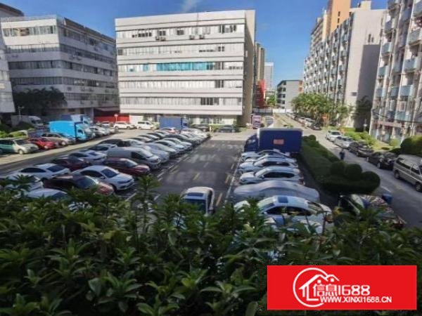 坂田吉华路附近靠进五和地铁站