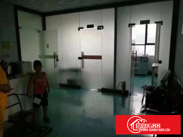 平湖鹅公岭新出标准厂楼上1370平带精装修水电齐全