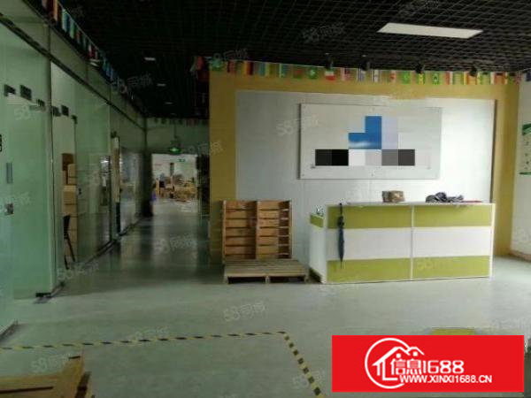 樟坑径大工业区原房东楼上厂房700平出租，精装修，大气前台