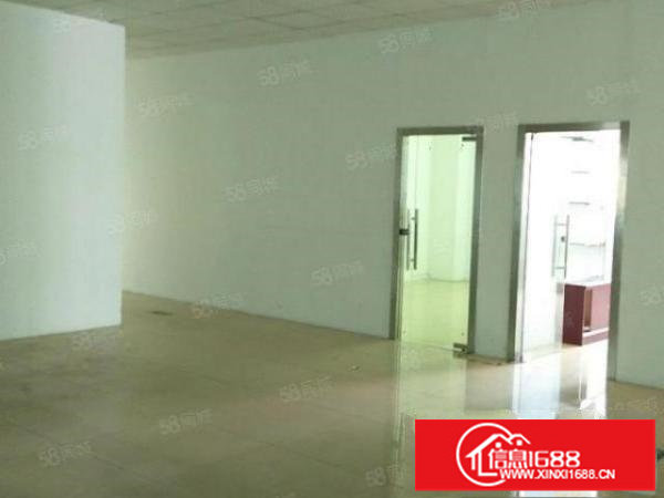 观澜松元轻轨站1600平精装修新地坪漆工业区厂房出租