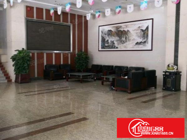 布吉李朗花园式一楼二楼厂房6500平方，200平方分租有简装