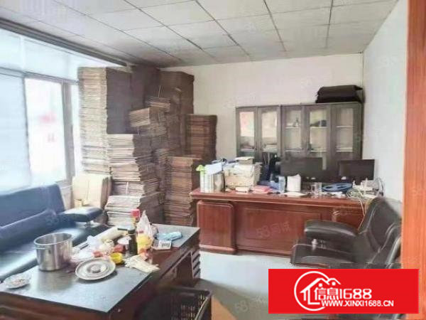 长安涌头海关新出楼上550平带装修厂房出租