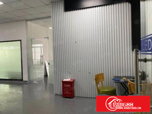 水田龙大高速出口原房东楼上厂房700平，带装修