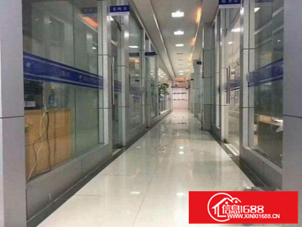 碧岭工业区飞发路新出楼上500平米精装修厂房出租