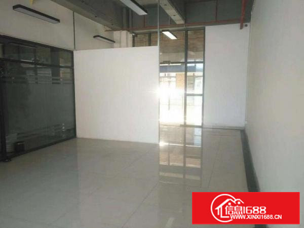 人气旺凤岗车站对面楼上带精装修办公室出租600平方