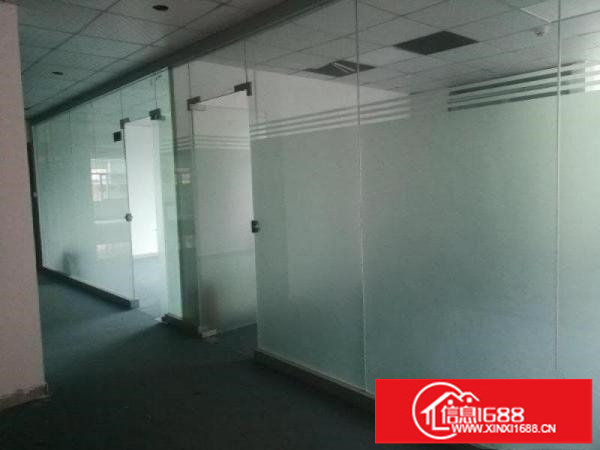 平湖富民工业区二楼全新装修1900平米业主直租