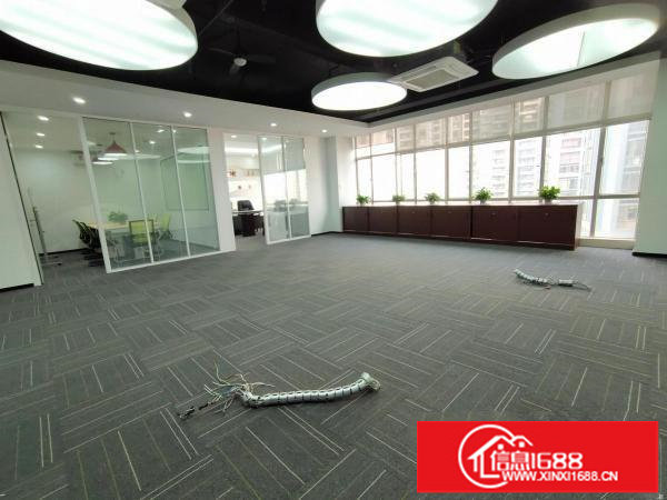 横岗地铁口精装修二楼335平办公贸易原房厂房急租！可注册公司