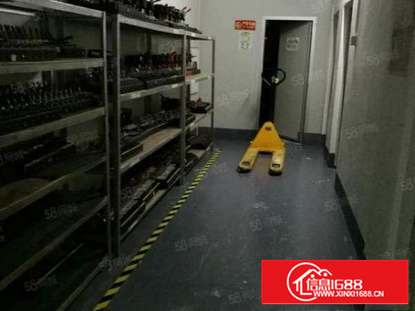 宝安西乡无尘车间280平，带装修，马路边，交通方便急转！