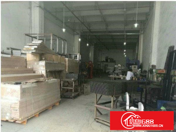 平湖鹅公岭一楼400平米厂房招租交通方便