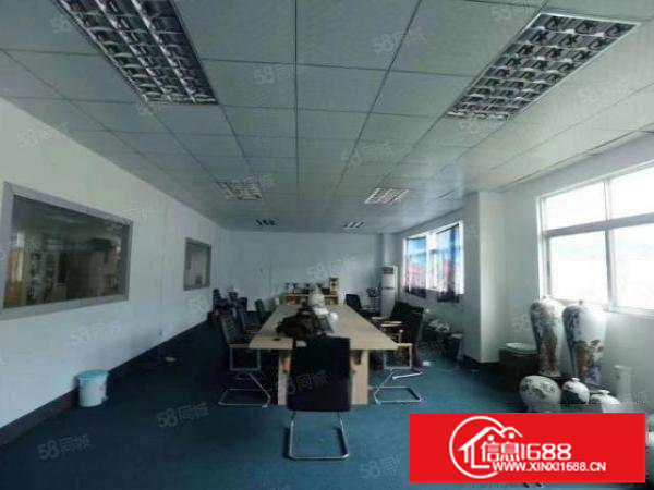 龙岗坪地1500平楼上带装修有地坪漆。