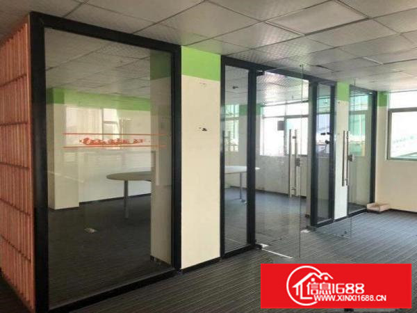 坂田地铁站350平方写字楼出租。