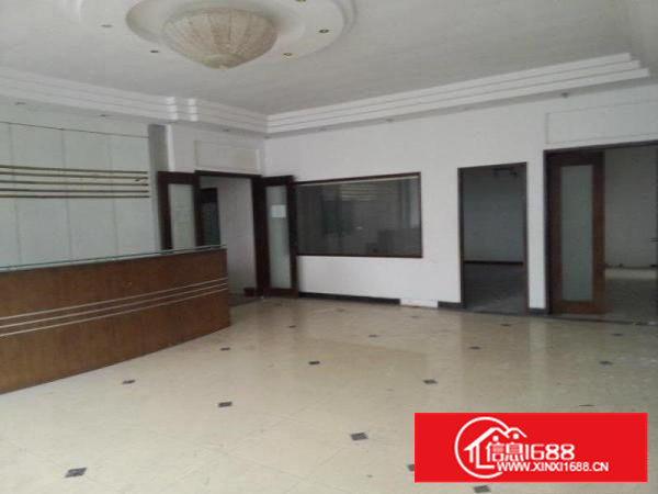 石岩汽车站旁楼上500平精装修厂房招租