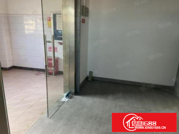 辅城坳高速出口楼上1680平米招租