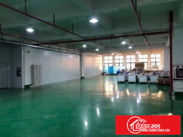 标准厂房楼上2000平方出租，现成超豪华装修办公室，水电齐全