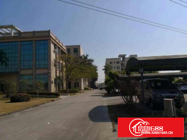 塘厦高速出口新出原房东楼上带装修厂房4000平米