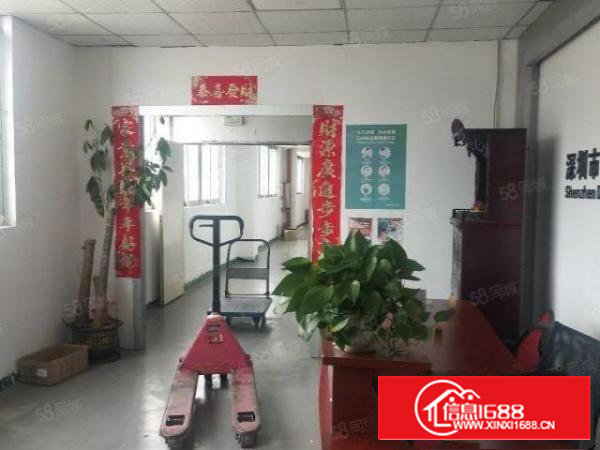 石岩劳务工博物馆附近500平米厂房，21元好招工电子厂刚搬走