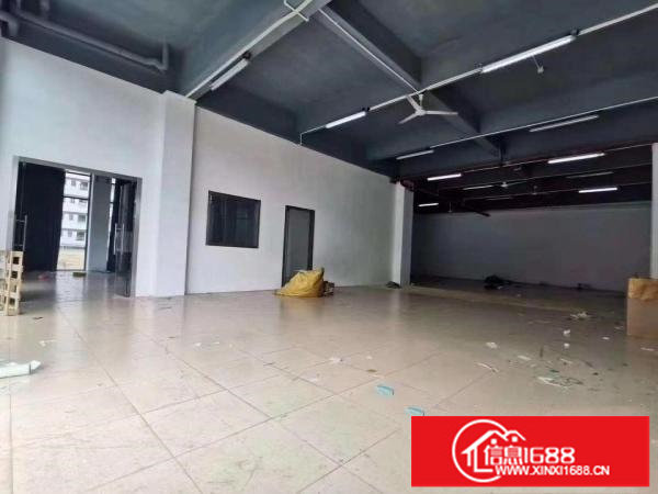 坂田杨美地铁站附近新出一楼厂房440平出租