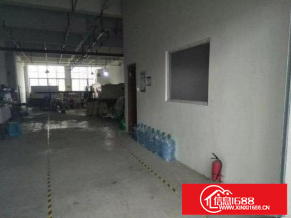 出租龙岗区坪地坪东工业区带装修400平出租有客梯有货梯
